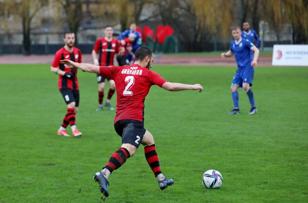 3E7y-f4d_D8.jpg 3E7y-f4d_D8.jpg